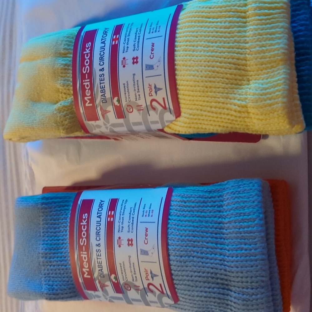 Diabetes & Circulatory Crew Socks Blue & Yellow  2Pairs.Socks.9-11.Sale